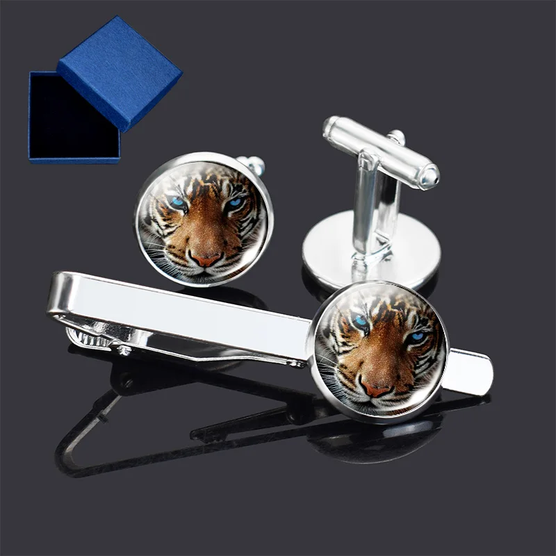 3 Pcs/set Men Suit Cufflinks Tie Clip Set Forest Tiger Lion French Cufflinks Tie Clip Set Gifts for Dad Boyfriend with Gift Box
3 Pcs/set Men Suit Cufflinks Tie Clip Set Forest Tiger Lion French Cufflinks Tie Clip Set Gifts for Dad Boyfriend with Gift Box