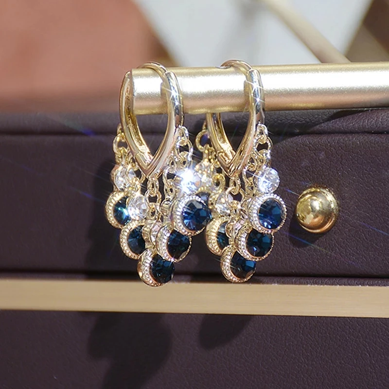 Exquisite Bohemia Crystal CZ Tassel Earring for Women Micro Inlaid Blue Zirconia Charm Stud Earrings Wedding Eegagement Bijoux
Exquisite Bohemia Crystal CZ Tassel Earring for Women Micro Inlaid Blue Zirconia Charm Stud Earrings Wedding Eegagement Bijoux