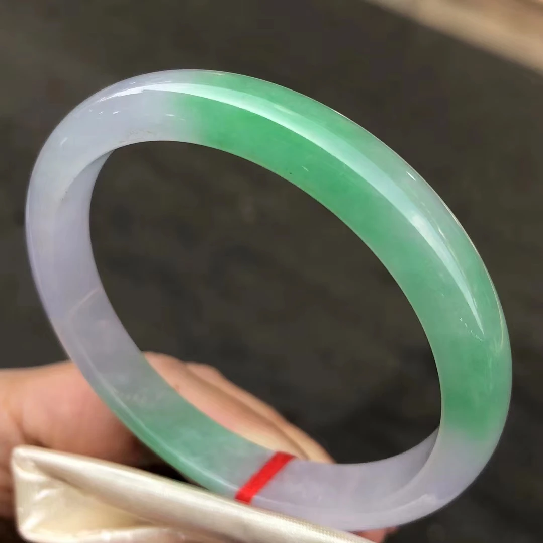 Natural 100% real Myanmar jadeite bangle flat bar jadeite bangle green jadeite for woman temperament gift bracelets 56.5mm 304
Natural 100% real Myanmar jadeite bangle flat bar jadeite bangle green jadeite for woman temperament gift bracelets 56.5mm 304