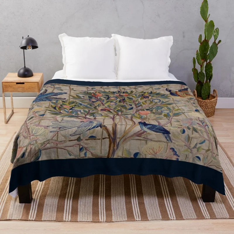 William Morris Kelmscott Trellis Embroidery Throw Blanket Ultra-Soft Micro Flag
William Morris Kelmscott Trellis Embroidery Throw Blanket Ultra-Soft Micro Flag