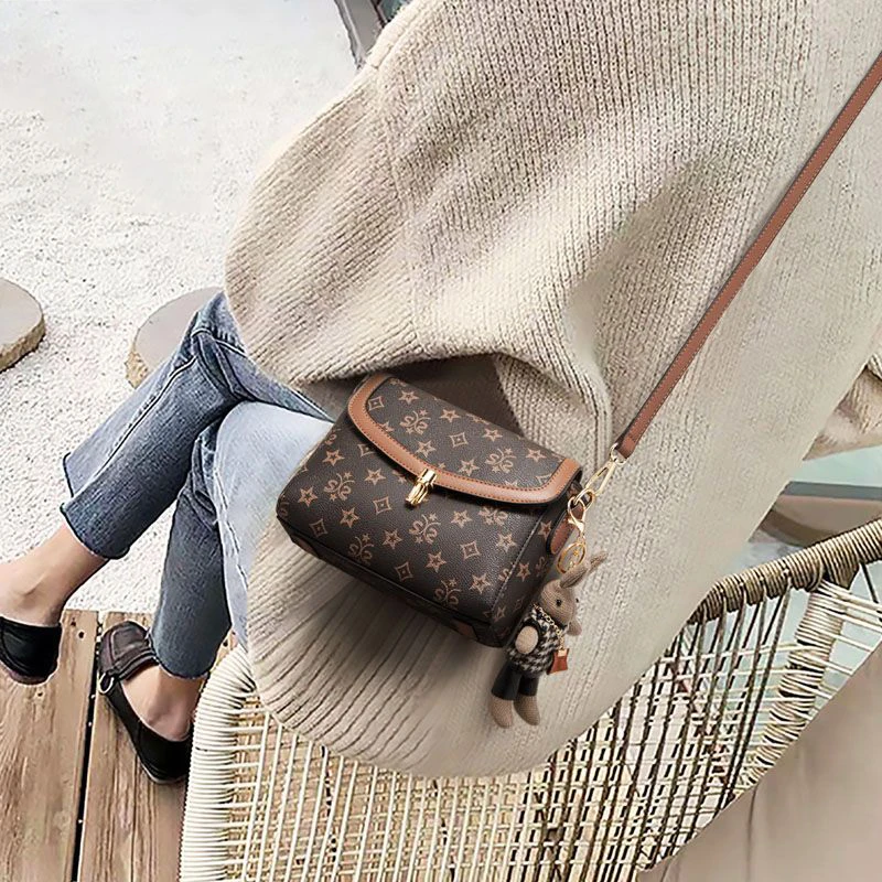 New Baguette Shoulder Bag For Women Fashion Luxury Designer Retro Handbags Ladies Versatle High Quality Crossbody Side Bags Sac
New Baguette Shoulder Bag For Women Fashion Luxury Designer Retro Handbags Ladies Versatle High Quality Crossbody Side Bags Sac
