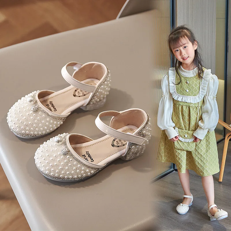 Princess fashion Sandals Rhinestone Pu Leather Soft Bottom Casual Girls Low-heel Single Shoes Summer Quality kids party shoe Hot
Princess fashion Sandals Rhinestone Pu Leather Soft Bottom Casual Girls Low-heel Single Shoes Summer Quality kids party shoe Hot
