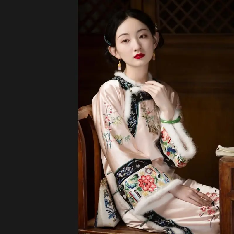 2023 Chinese dress winter big sleeve qipao women traditional festival robe oriental vintage thicken cheongsams winter qipao a366
2023 Chinese dress winter big sleeve qipao women traditional festival robe oriental vintage thicken cheongsams winter qipao a366