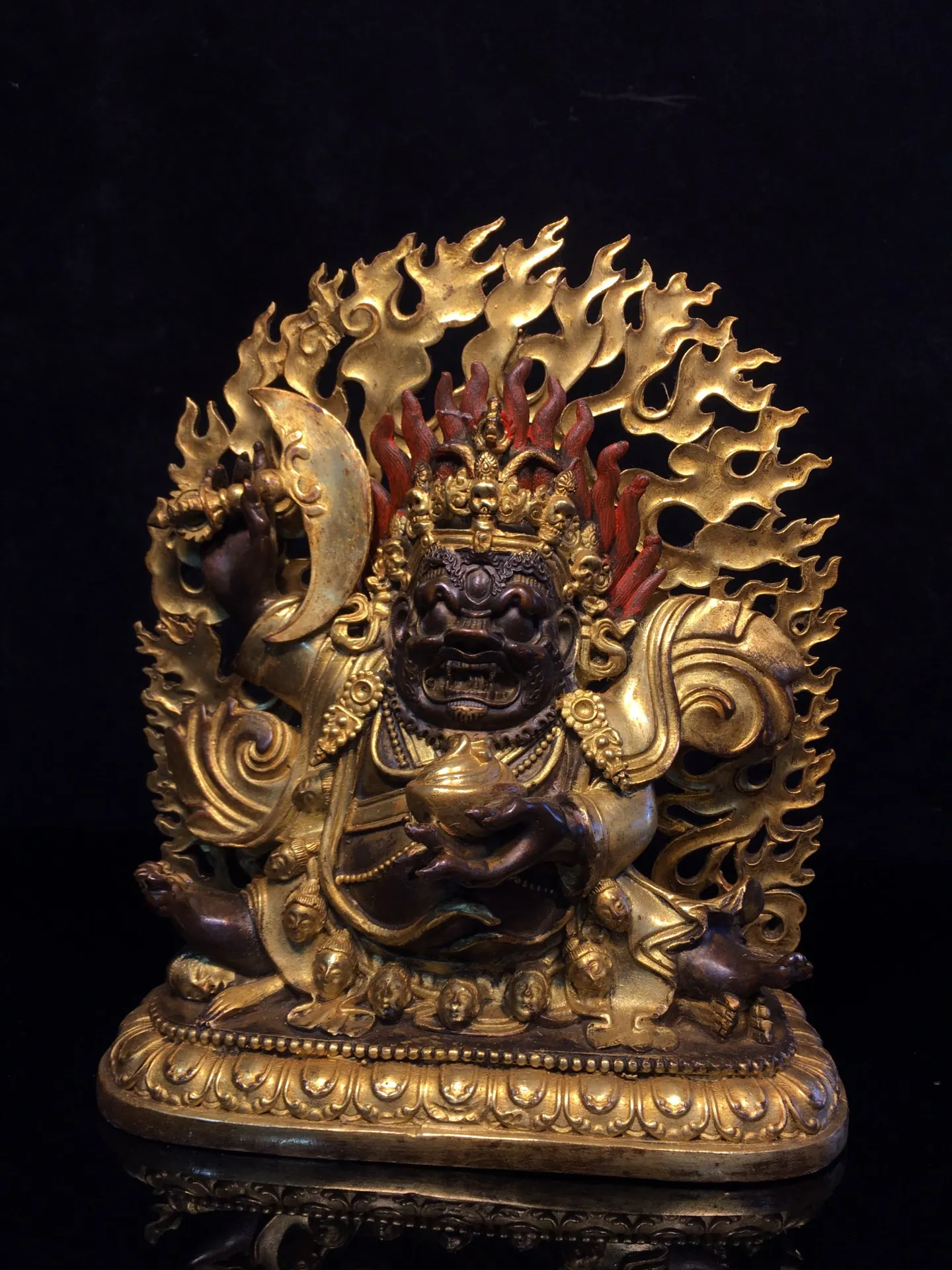 10"Tibet Temple Collection Old Bronze Cinnabar Gilding Vajrapani Mahakala flame Backlight Buddhism Lotus stage Worship Hall
10"Tibet Temple Collection Old Bronze Cinnabar Gilding Vajrapani Mahakala flame Backlight Buddhism Lotus stage Worship Hall