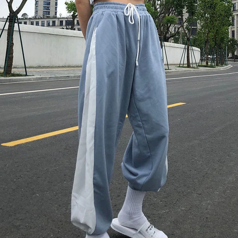 Loose fashionable high-waisted trousers women 2022 new style Korean student wide-leg leggings pants slimming sports casual pants
Loose fashionable high-waisted trousers women 2022 new style Korean student wide-leg leggings pants slimming sports casual pants