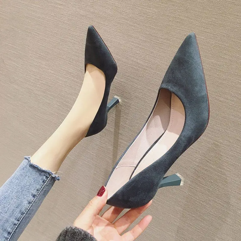 2023 Large size spring black high heels female professional working stiletto sexy shallow toe single shoes female 7CM
2023 Large size spring black high heels female professional working stiletto sexy shallow toe single shoes female 7CM