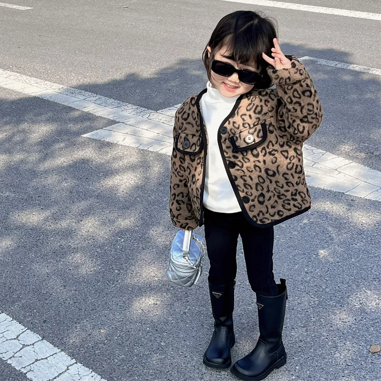 2022 Winter Girl's Leopard Pattern Cotton Coat Nubao Short Jacket Children's Top Baby Girl Jacket
2022 Winter Girl's Leopard Pattern Cotton Coat Nubao Short Jacket Children's Top Baby Girl Jacket