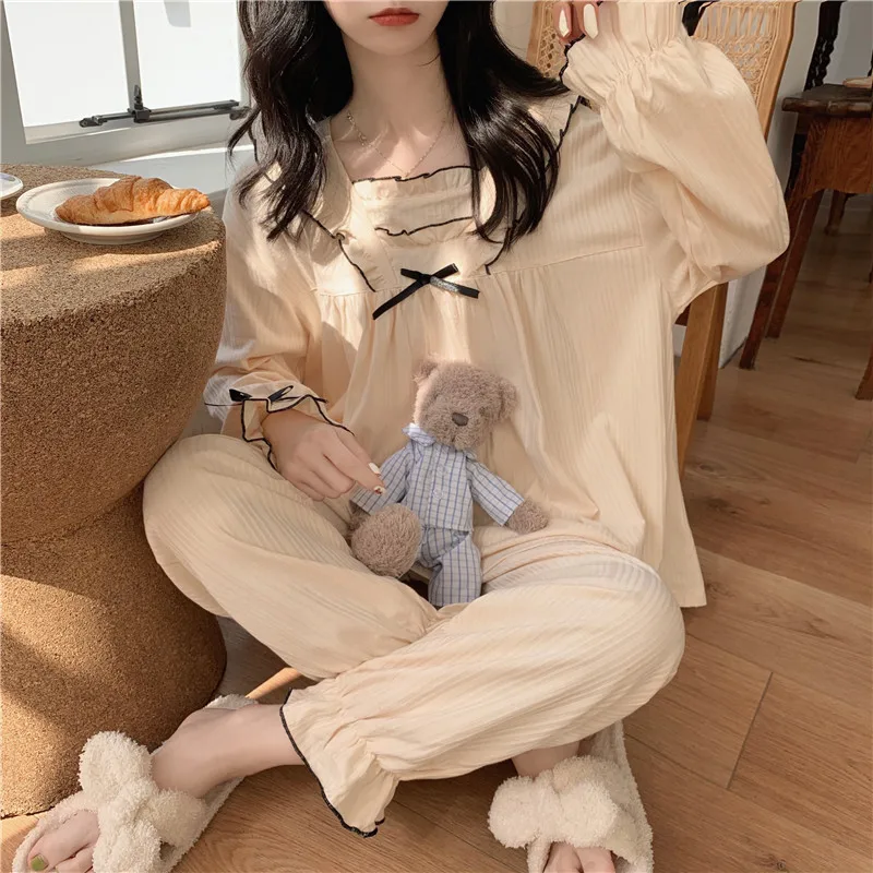 Kawaii Bow Square Collar Cotton Sleepwear Women Korean Ins Long Sleeve Casual Two Piece Home Suit Soft Sweet Pajamas Set
Kawaii Bow Square Collar Cotton Sleepwear Women Korean Ins Long Sleeve Casual Two Piece Home Suit Soft Sweet Pajamas Set