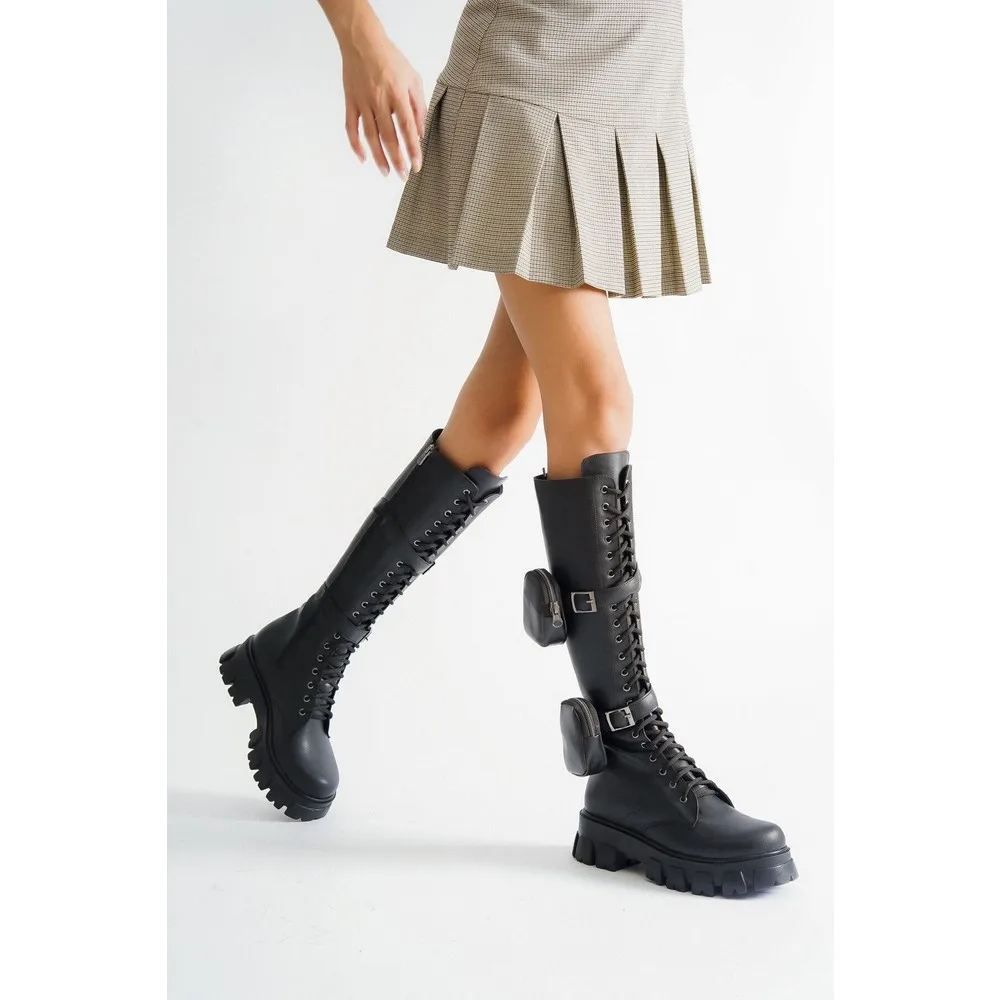 Dorlie Women Black Boots-TR0146CLA
Dorlie Women Black Boots-TR0146CLA