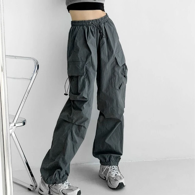 2023 Harajuku Cargo Parachute Pants Women Streetwear Y2K Hip Hop Wide Leg Baggy Pants Woman Pockets Elastic Waist Sweatpants
2023 Harajuku Cargo Parachute Pants Women Streetwear Y2K Hip Hop Wide Leg Baggy Pants Woman Pockets Elastic Waist Sweatpants