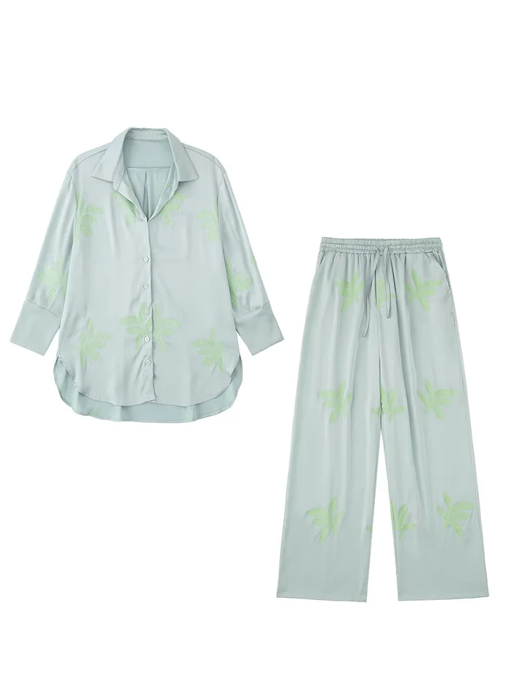 ZAA Summer 2022 Women's Chic Elegant Lapel Single-breasted Retro Casual Leaf Embroidery Embellished Loose Long-sleeve Shirt
ZAA Summer 2022 Women's Chic Elegant Lapel Single-breasted Retro Casual Leaf Embroidery Embellished Loose Long-sleeve Shirt