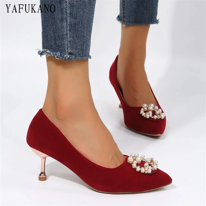 Suede Rhinestone & Faux Pearl Decor Bride Wedding Shoes Pointed Toe Stiletto Pumps Comfortable Party Dress Shoes Size 33-43
Suede Rhinestone & Faux Pearl Decor Bride Wedding Shoes Pointed Toe Stiletto Pumps Comfortable Party Dress Shoes Size 33-43