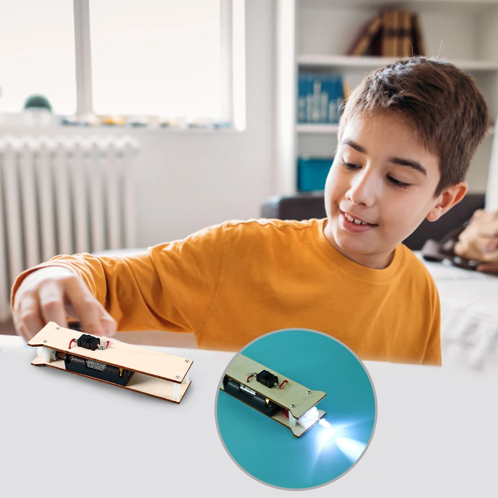 DIY Flashlight Physics Wood Toys Kit Personality Especially Creative Cute shape Children Educational Science Assemble Craft
DIY Flashlight Physics Wood Toys Kit Personality Especially Creative Cute shape Children Educational Science Assemble Craft