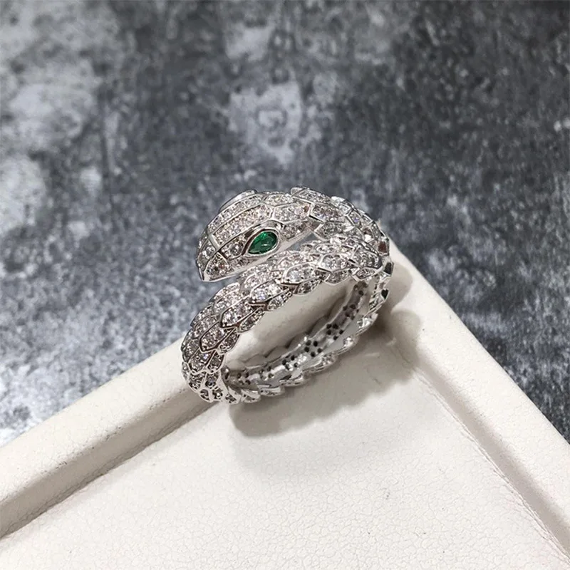 Inlaid with Diamonds Domineering Snake Scale Glittering Snake Head Ring for Men and Women Animal Zodiac Snake Open Ring
Inlaid with Diamonds Domineering Snake Scale Glittering Snake Head Ring for Men and Women Animal Zodiac Snake Open Ring
