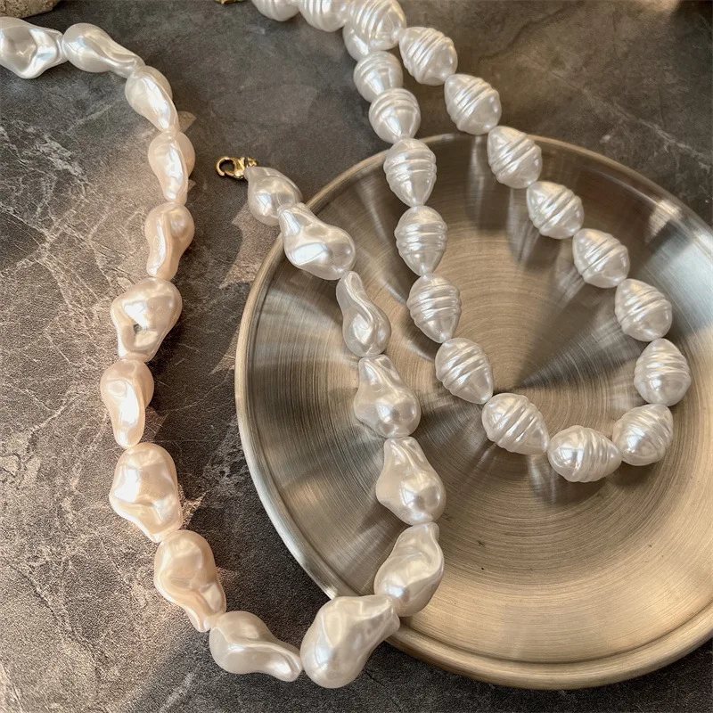 Retro Irregular Shaped Imitation Pearl Necklace for Women Temperament Jewelry Accessories
Retro Irregular Shaped Imitation Pearl Necklace for Women Temperament Jewelry Accessories