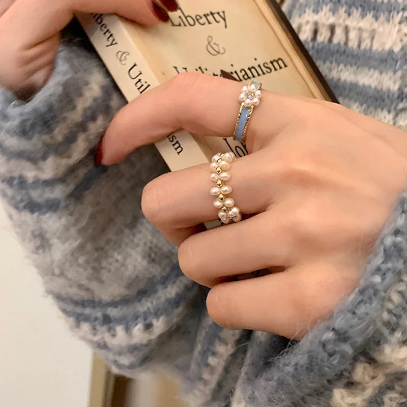 Drop Glazed Pearl Flower Ring for Women 2022 New Popular Design Metal Retro Personality Index Ring Fashion Jewelry Party Gift
Drop Glazed Pearl Flower Ring for Women 2022 New Popular Design Metal Retro Personality Index Ring Fashion Jewelry Party Gift