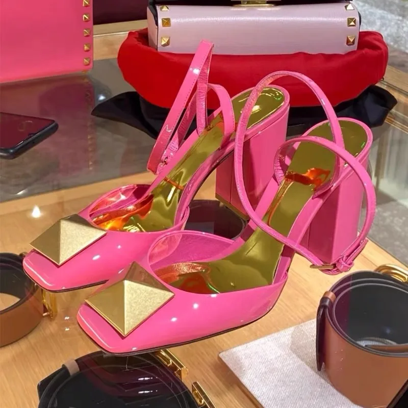 SUOJIALUN 2022 New Brand Big Rivet Women Sandals Square High Heel 9CM Ladies Elegant Dress Pumps Shoes Ankle Buckle Shallow Mule
SUOJIALUN 2022 New Brand Big Rivet Women Sandals Square High Heel 9CM Ladies Elegant Dress Pumps Shoes Ankle Buckle Shallow Mule