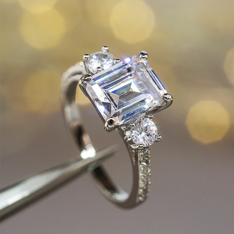 Simple Princess Silver Color Women Vintage Wedding Ring Micro Paved Cubic Zirconia Brilliant Bridal Marriage Party Rings
Simple Princess Silver Color Women Vintage Wedding Ring Micro Paved Cubic Zirconia Brilliant Bridal Marriage Party Rings