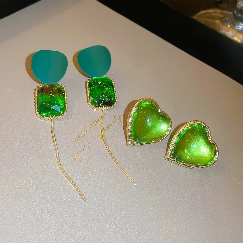 New Vintage Emerald Resin Square Heart Drop Earrings For Women 2022 Fashion Jewelry Temperament Boucles D'oreilles Earings
New Vintage Emerald Resin Square Heart Drop Earrings For Women 2022 Fashion Jewelry Temperament Boucles D'oreilles Earings