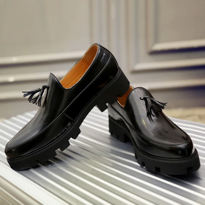 Luxury Brand New Designer Shoes Men High Quality Casual Shoes Pointed Toe Men Dress Shoes Thick Soled Shoes Antiskid Shoe
Luxury Brand New Designer Shoes Men High Quality Casual Shoes Pointed Toe Men Dress Shoes Thick Soled Shoes Antiskid Shoe