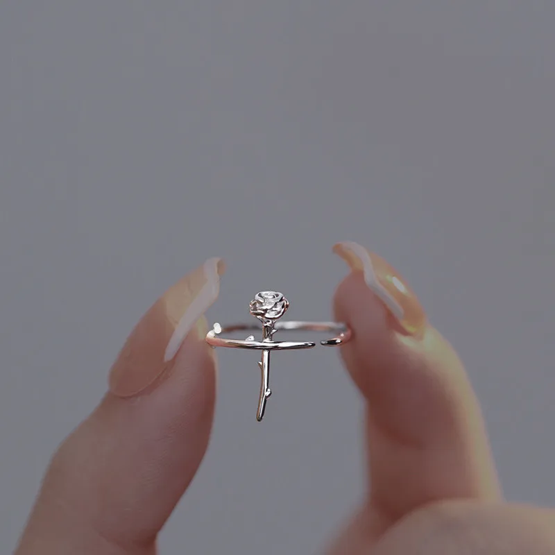 s925 sterling silver rose ring female light luxury niche design exquisite index finger opening adjustable jewelry gift wholesale
s925 sterling silver rose ring female light luxury niche design exquisite index finger opening adjustable jewelry gift wholesale