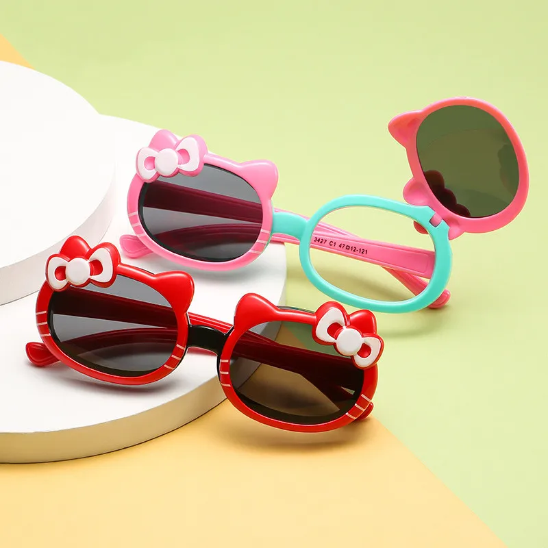Kawaii Sanrio Hellokitty летние новые детские солнцезащитные очки с откидной крышкой Мультяшные солнцезащитные очки с УФ-защитой Модные детские очки
Kawaii Sanrio Hellokitty летние новые детские солнцезащитные очки с откидной крышкой Мультяшные солнцезащитные очки с УФ-защитой Модные детские очки