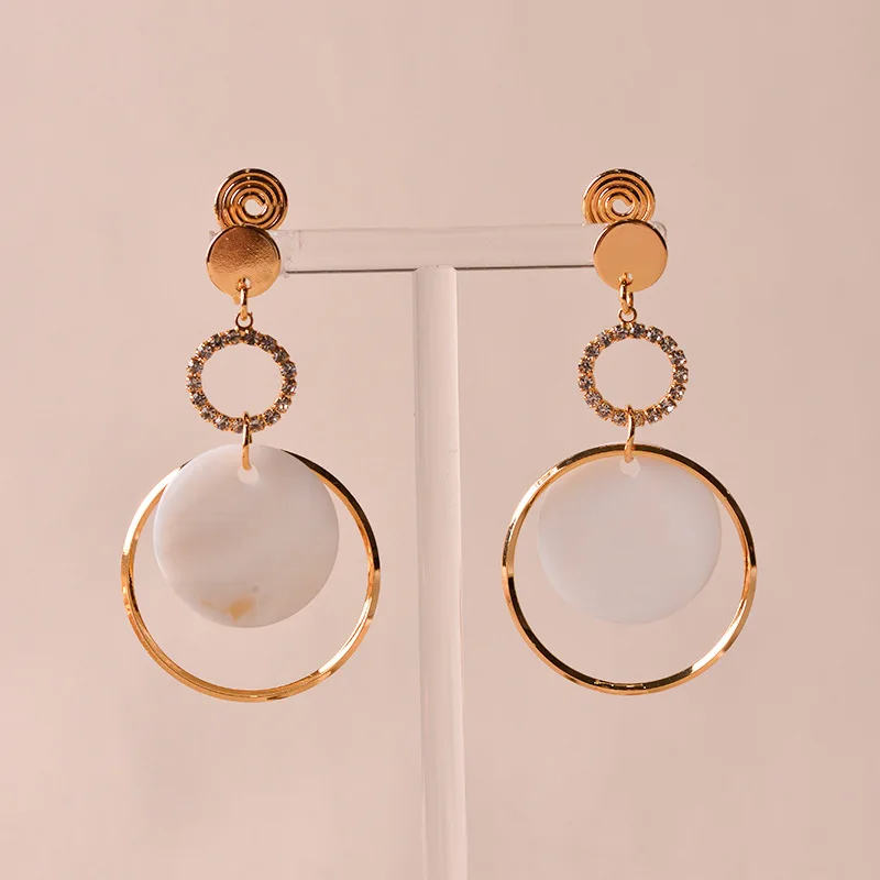 Fashion Versatile Geometric Circle Temperament Mosquito Incense Plate Ear Clip Hip Hop Versatile Set Zircon Earrings Wholesale
Fashion Versatile Geometric Circle Temperament Mosquito Incense Plate Ear Clip Hip Hop Versatile Set Zircon Earrings Wholesale