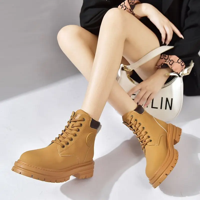 Rhubarb Thick-soled Martin Boots Women's 2022 New Short Boots Autumn and Winter Single Boots Plus Size Women's Shoes 41-43
Rhubarb Thick-soled Martin Boots Women's 2022 New Short Boots Autumn and Winter Single Boots Plus Size Women's Shoes 41-43