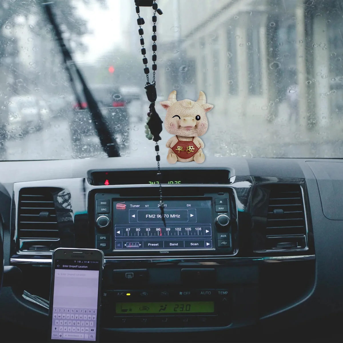 1Pc Shaking Cattle Car Dashboard Car Dashboard Decoration Vehicle Dashboard Decor Landscape Ornament
1Pc Shaking Cattle Car Dashboard Car Dashboard Decoration Vehicle Dashboard Decor Landscape Ornament