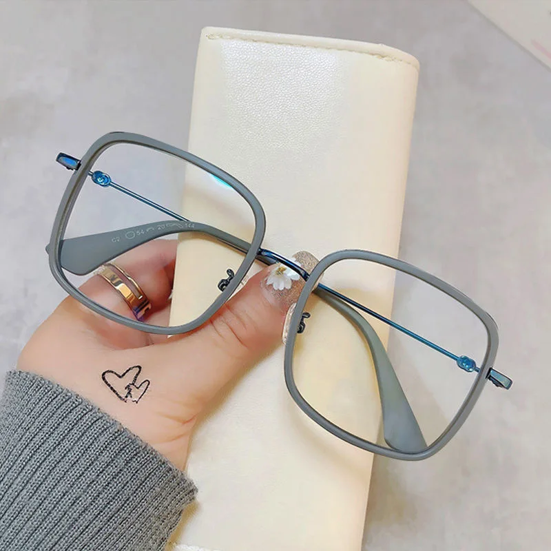 Fashion Oversized Square Eyewear Retro Women's Anti-blue Light Bloking Metal Frame Glasses Trend Optical Computer Eyeglasses
Fashion Oversized Square Eyewear Retro Women's Anti-blue Light Bloking Metal Frame Glasses Trend Optical Computer Eyeglasses