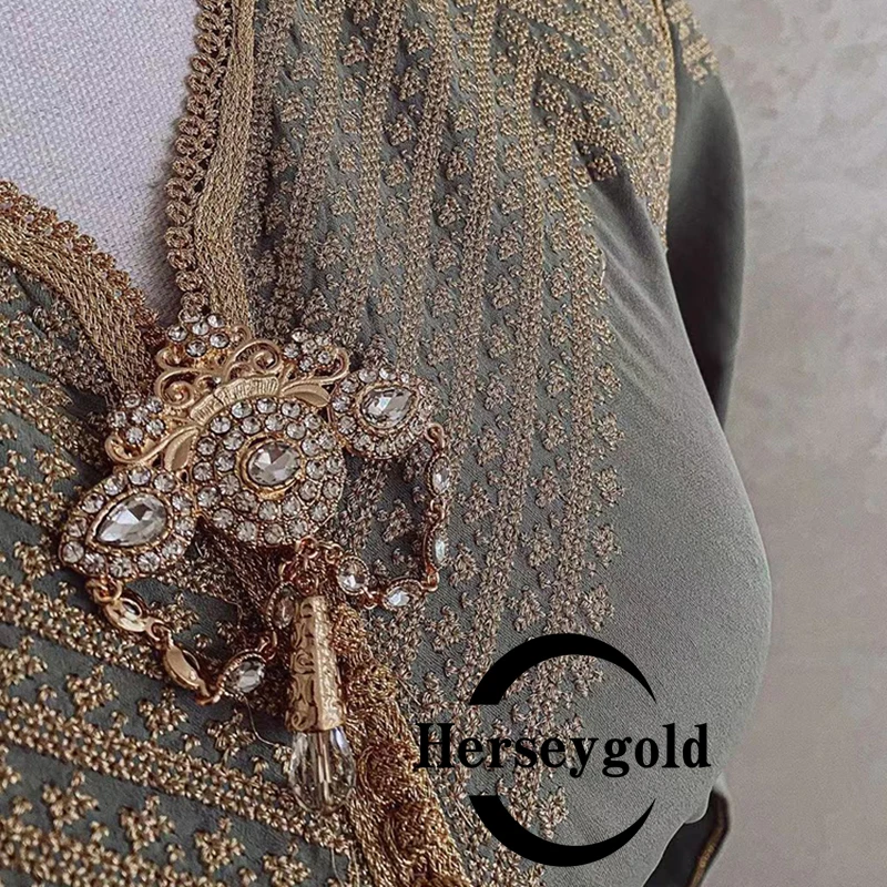 Morocco Trendy Rhinestone Brooches Gold Plating Water Drop Muslim Hajib Pin Arabic Birdal Jewelry Brooches Wedding Gifts
Morocco Trendy Rhinestone Brooches Gold Plating Water Drop Muslim Hajib Pin Arabic Birdal Jewelry Brooches Wedding Gifts