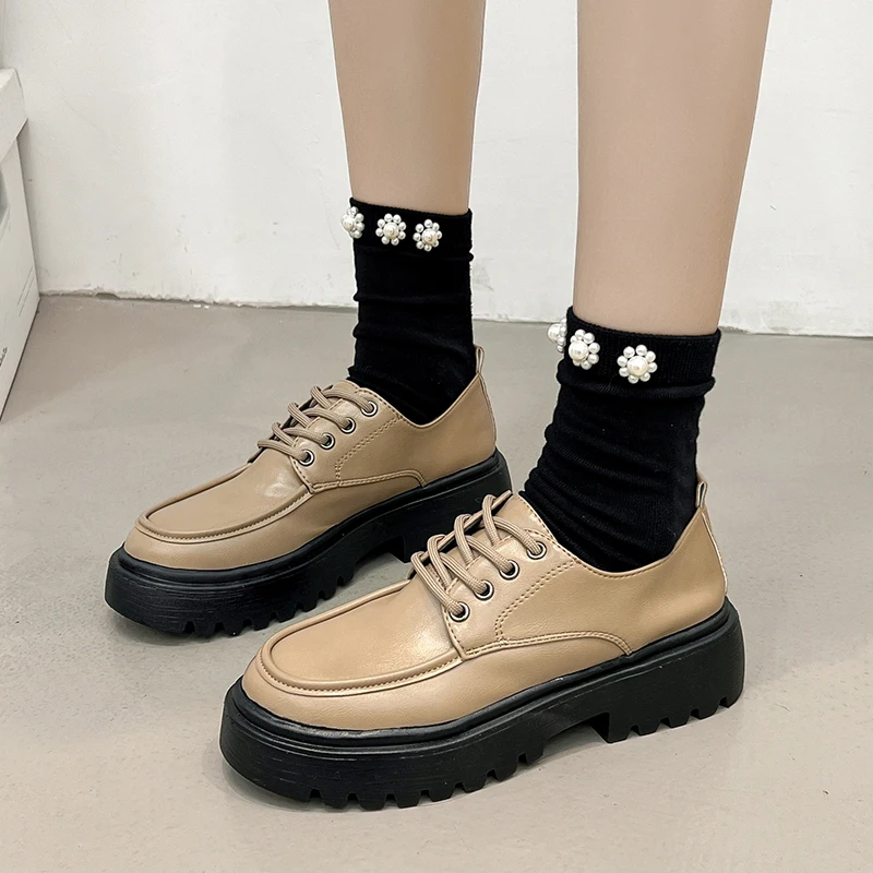 Women's Single Shoes Platform Small Leather Shoes Autumn Retro British Style Shoes Casual Thick Heels 2023 New Zapatillas Mujer
Women's Single Shoes Platform Small Leather Shoes Autumn Retro British Style Shoes Casual Thick Heels 2023 New Zapatillas Mujer