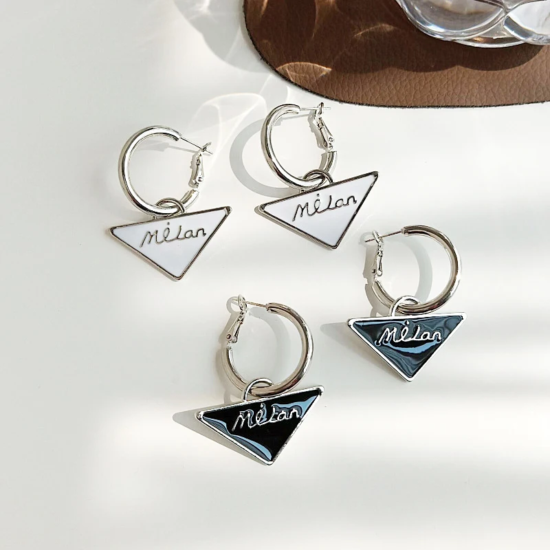 Renya C Hoop Triangle Enamel Letter Drop Earring for Women Men Punk Party Personality Statement Earring Jewelry Accessories Gift
Renya C Hoop Triangle Enamel Letter Drop Earring for Women Men Punk Party Personality Statement Earring Jewelry Accessories Gift