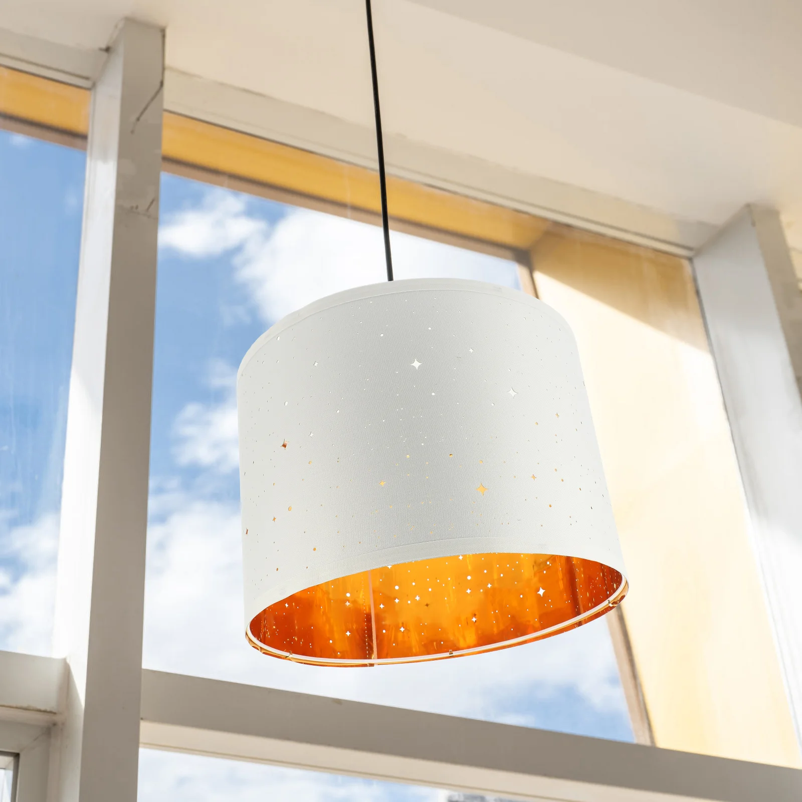 Daily Use Lamp Cover Universal Small Shade Cloth Light Sturdy Household Simple Compact Floor
Daily Use Lamp Cover Universal Small Shade Cloth Light Sturdy Household Simple Compact Floor