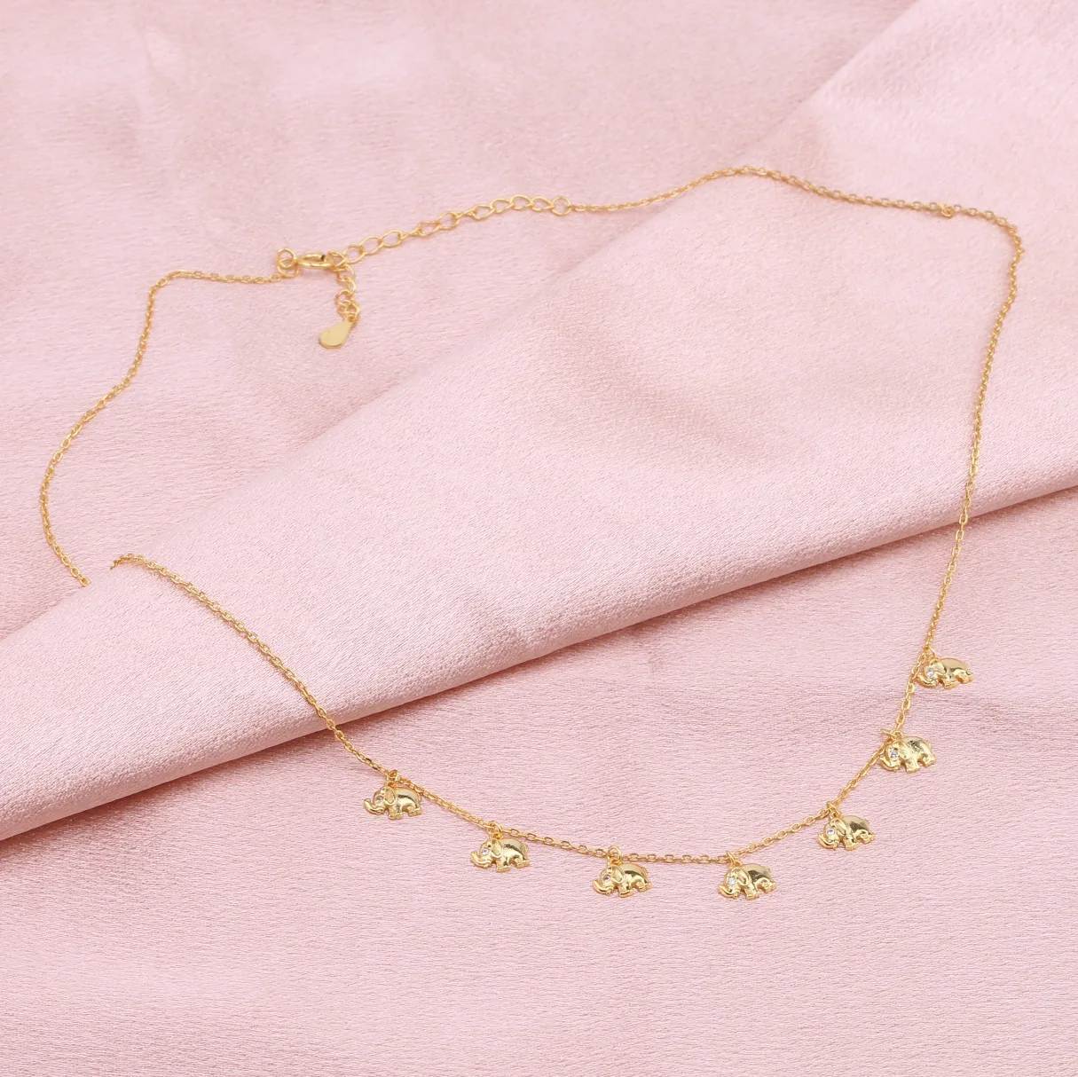 Classic and Simple Elements Unique Design 925 Silver Chokers Branded Fashion Jewelry Necklaces for Women
Classic and Simple Elements Unique Design 925 Silver Chokers Branded Fashion Jewelry Necklaces for Women