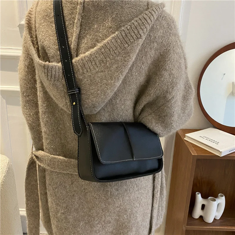 Personalized design autumn and winter bag 2021 new ins fashion simple single shoulder armpit Bag Messenger Bag women's bag
Personalized design autumn and winter bag 2021 new ins fashion simple single shoulder armpit Bag Messenger Bag women's bag