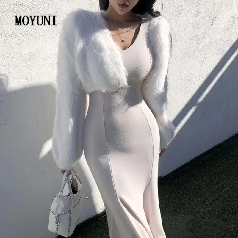 Women's V Single Button White Mohair Sweater Autumn Wild Elegant Korean Fashion Slim Long Sleeve Knitted Cardigan Crop Jacket
Women's V Single Button White Mohair Sweater Autumn Wild Elegant Korean Fashion Slim Long Sleeve Knitted Cardigan Crop Jacket