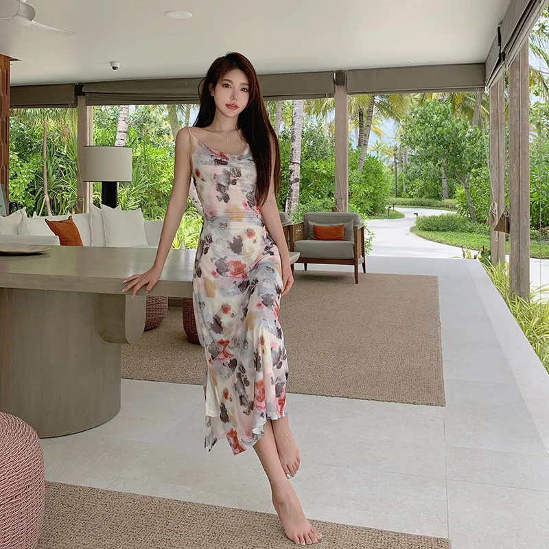 French swing neck Slip dress women's summer oil painting printing medium length slim dress
French swing neck Slip dress women's summer oil painting printing medium length slim dress