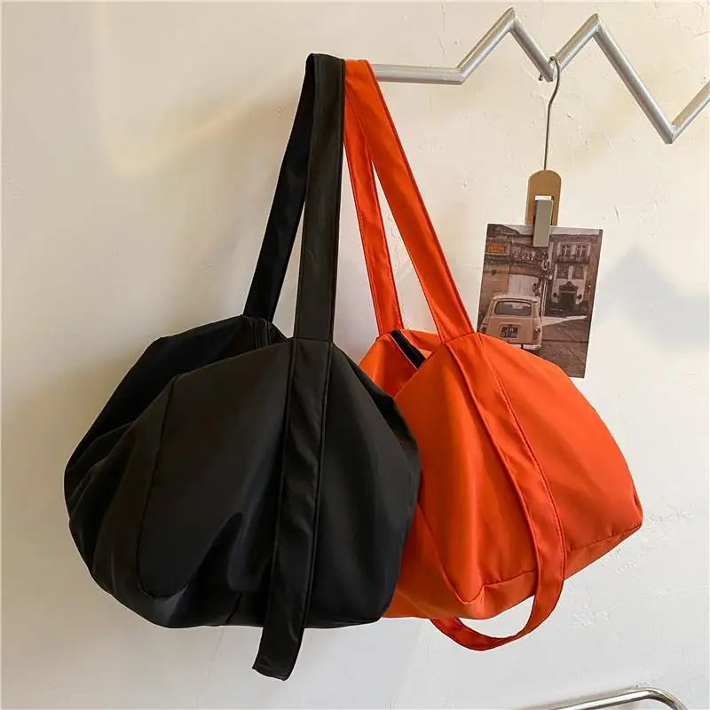 Casual Nylon Shoulder Bag For Women Large Capacity Crossbody Bag Fashion Solid Color Dumpling Bag Shopping Tote Teenager Handba
Casual Nylon Shoulder Bag For Women Large Capacity Crossbody Bag Fashion Solid Color Dumpling Bag Shopping Tote Teenager Handba