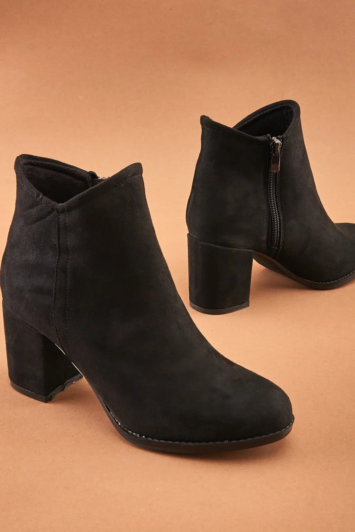 Women BootsBlack 's ie & K New Arrival Luxury Stylish Female Boots Platform Designer Comfortable Ladies Boots High Quality
Women BootsBlack 's ie & K New Arrival Luxury Stylish Female Boots Platform Designer Comfortable Ladies Boots High Quality