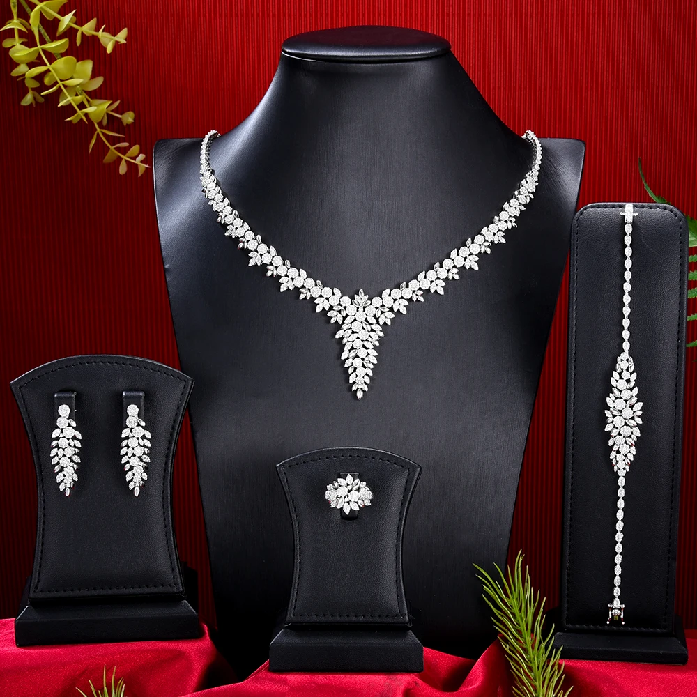 Soramoore New Luxury 4PCS Necklace Bracelet Earrings Ring Sets For Women Wedding Zircon Indian African Statement Bridal Jewelry
Soramoore New Luxury 4PCS Necklace Bracelet Earrings Ring Sets For Women Wedding Zircon Indian African Statement Bridal Jewelry
