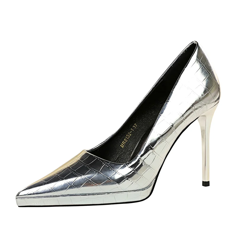 F29 Women's Shoes and American Fashion Ultra High Heel Platform Shallow Mouth Pointed Sexy Nightclub Metal Pattern Womens Single
F29 Women's Shoes and American Fashion Ultra High Heel Platform Shallow Mouth Pointed Sexy Nightclub Metal Pattern Womens Single