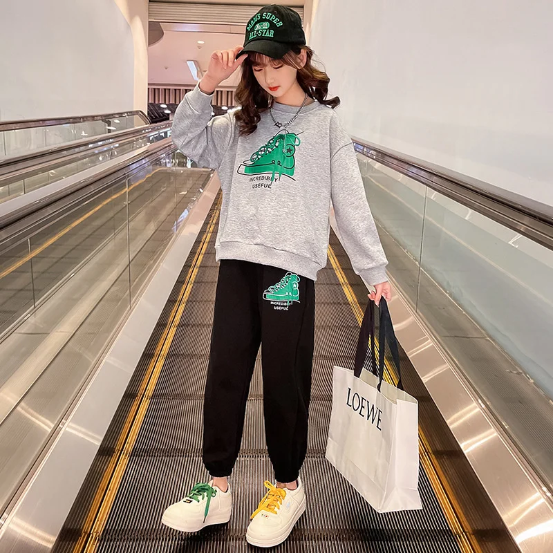 Girls Suit Sweatshirts +Pants Cotton 2Pcs/Sets 2022 Beautiful Spring Autumn Thicken Sport Suits Sets Uniforms Kid Baby Children
Girls Suit Sweatshirts +Pants Cotton 2Pcs/Sets 2022 Beautiful Spring Autumn Thicken Sport Suits Sets Uniforms Kid Baby Children