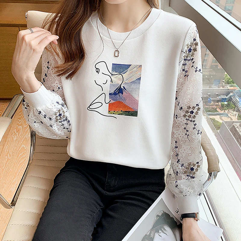 Translucent Long-sleeved Lace Women Shirt 2022 Spring New Round Neck Stitching Loose Sweatshirt Female Oil Painting Top Tshirts
Translucent Long-sleeved Lace Women Shirt 2022 Spring New Round Neck Stitching Loose Sweatshirt Female Oil Painting Top Tshirts