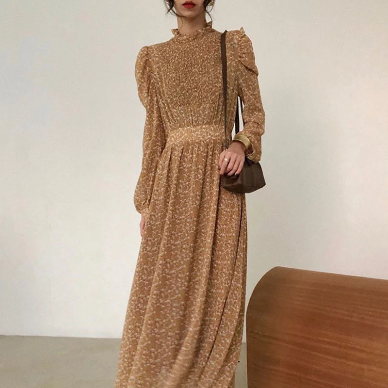 2021 Women Floral Print Boho Long Dress Spring Fall Vintage Stand Collar Ruched Sleeve Elegant Fashion A-line Party Dress
2021 Women Floral Print Boho Long Dress Spring Fall Vintage Stand Collar Ruched Sleeve Elegant Fashion A-line Party Dress