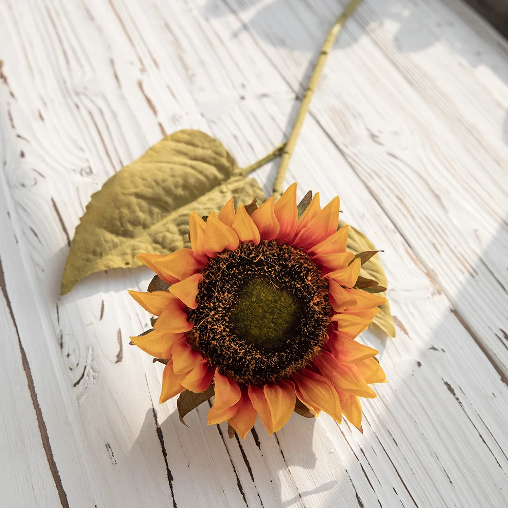 5PCS Artificial Sunflowers Single Branch Wedding Bouquet Home Decoration Fake Silk Flowers Simulation Green Plant Party Decor
5PCS Artificial Sunflowers Single Branch Wedding Bouquet Home Decoration Fake Silk Flowers Simulation Green Plant Party Decor