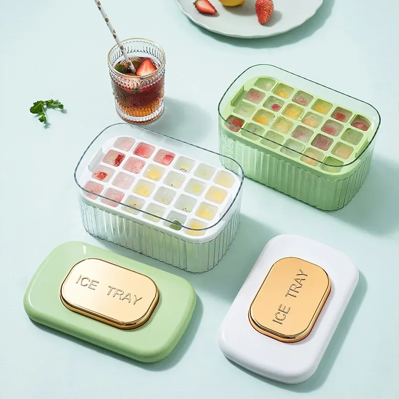 Silica Gel Ice Cube Mold Household Ice-making And Storage Box, Comfortable Pressing Ice Lattice, Durable and Convenient.
Silica Gel Ice Cube Mold Household Ice-making And Storage Box, Comfortable Pressing Ice Lattice, Durable and Convenient.