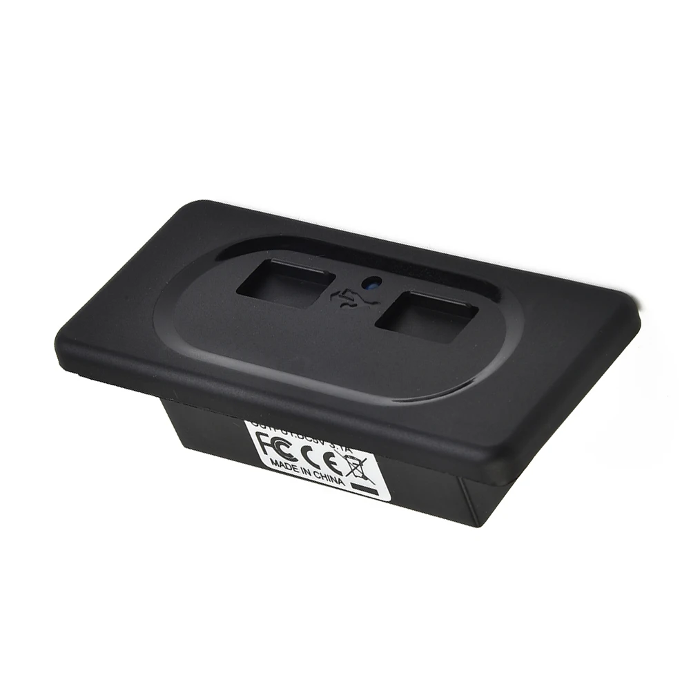 Car Modification Charger DC5V/3.1A 12V Dual USB Ports Charge Socket Accessories For RV/Motorhome/Camping/Caravan/Bus/Marine
Car Modification Charger DC5V/3.1A 12V Dual USB Ports Charge Socket Accessories For RV/Motorhome/Camping/Caravan/Bus/Marine