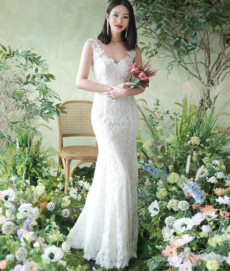 Romantic Mermaid Appliques Wedding Dress Illusion Lace Sleeveless V Neck Modern Bride Dress Elegant Formal Wedding Party Dresses
Romantic Mermaid Appliques Wedding Dress Illusion Lace Sleeveless V Neck Modern Bride Dress Elegant Formal Wedding Party Dresses