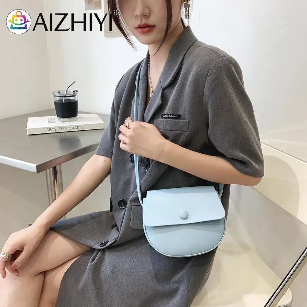 Fashion Solid Color PU Leather Women Saddle Bag Flap Small Shoulder Crossbody Bag Female Retro Exquisite Messenger Satchel Purse
Fashion Solid Color PU Leather Women Saddle Bag Flap Small Shoulder Crossbody Bag Female Retro Exquisite Messenger Satchel Purse